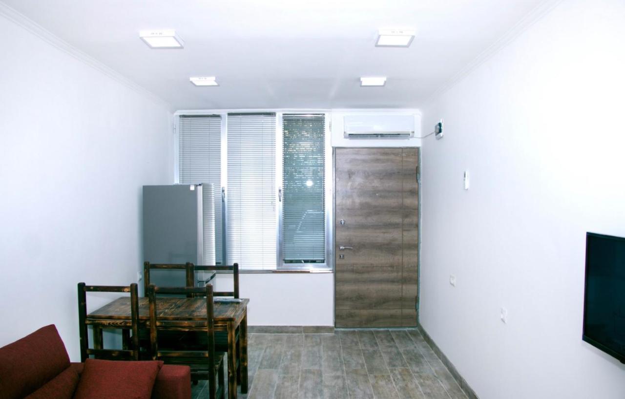 Apartment On Saryan 24 Jerevan Buitenkant foto